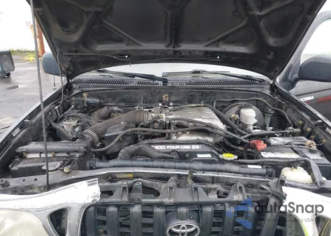 2004 Toyota Tacoma Base V6 from USA, damaged, VIN 5TEWN72N84Z457125